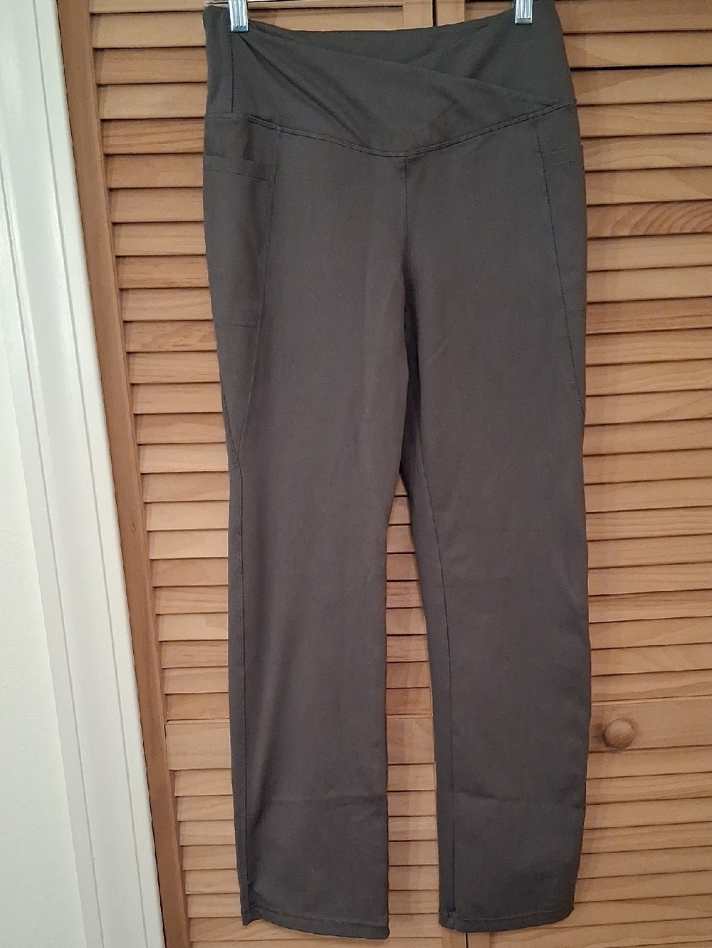Jockey Gray Straight-Leg Pull-On Yoga Pants